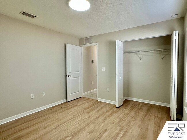 Building Photo - 53 Selma Trail