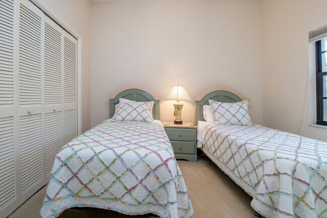 Building Photo - Palm Aire Fully Furnished Rental