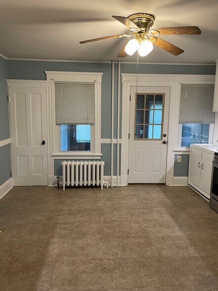 Kitchen w/ large pantry - 381 Ward St