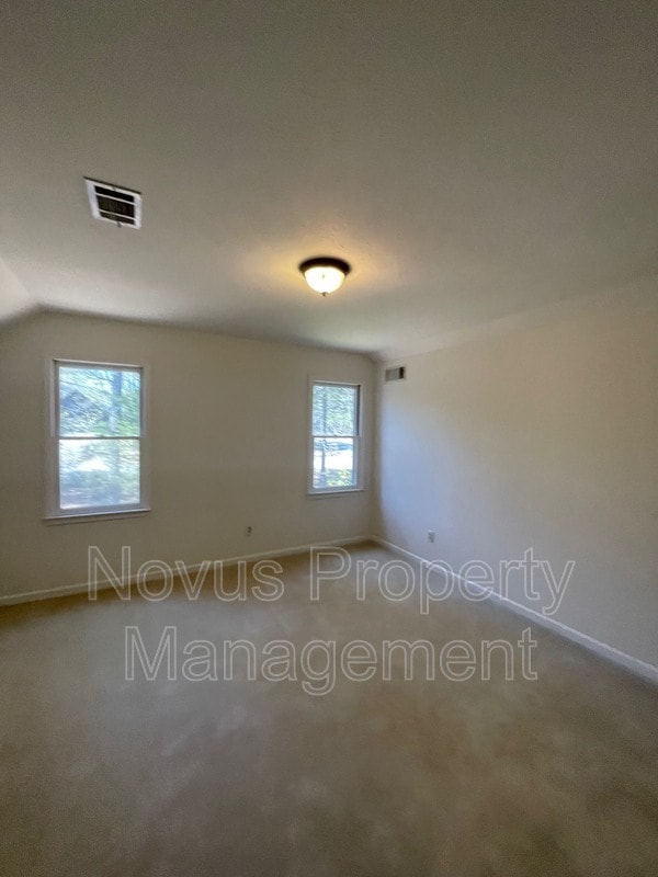 Building Photo - 121 Chipley Creek Dr