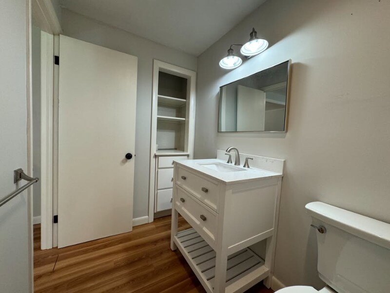 Building Photo - 98 Burnell Dr