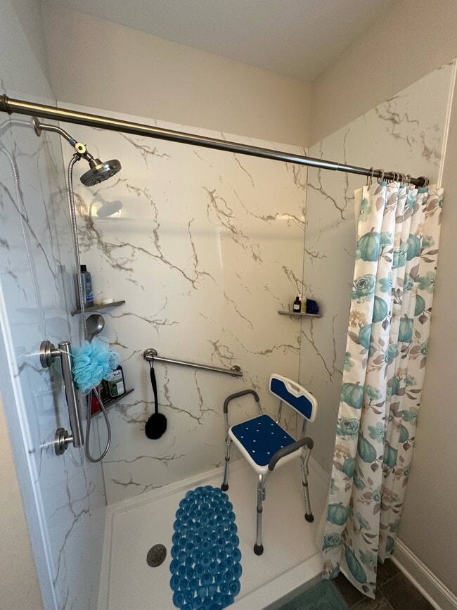 Building Photo - 335 National Dr