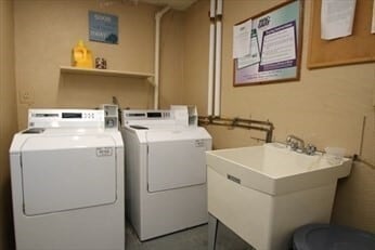 Building Photo - 36 Essex St