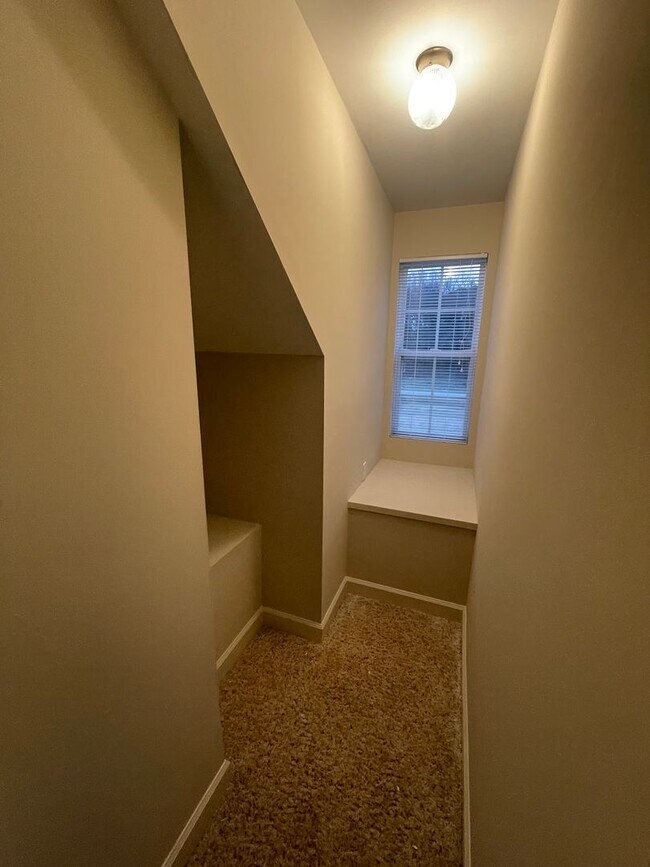 Building Photo - 5300 Hornes Church Rd