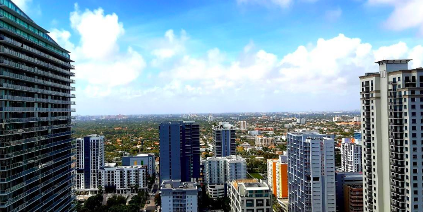 Building Photo - 1000 Brickell Plz