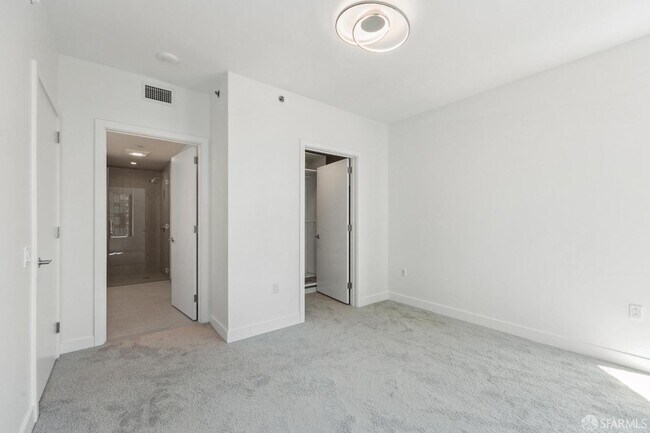Building Photo - 280 Spear St