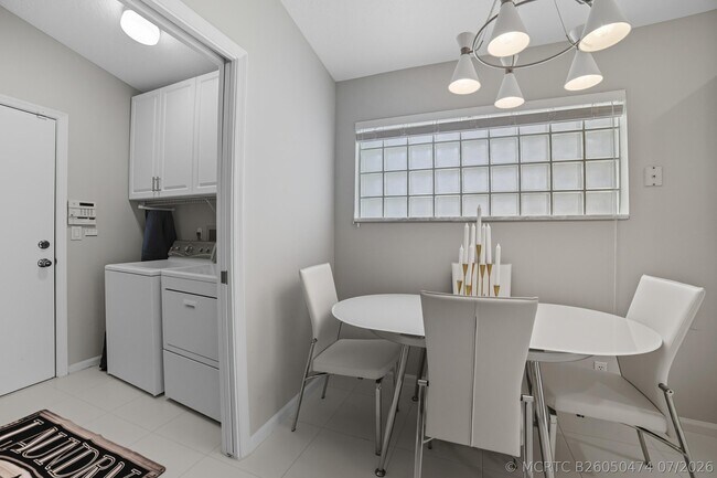 Building Photo - 12573 Coral Lakes Dr