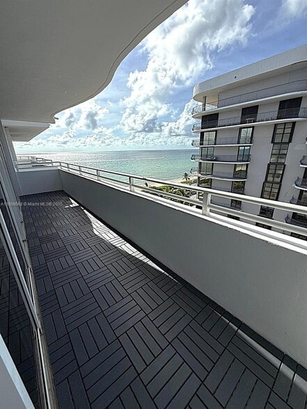 Building Photo - 8911 Collins Ave