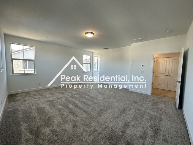 Building Photo - Brand New West Roseville 4bd/3.5ba with Se...