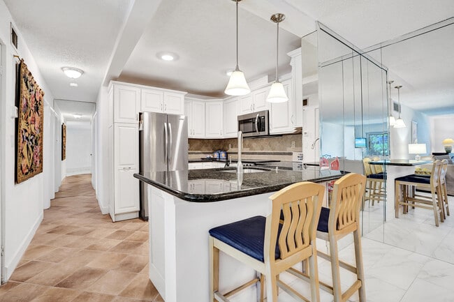 Building Photo - 1700 SE 15th St