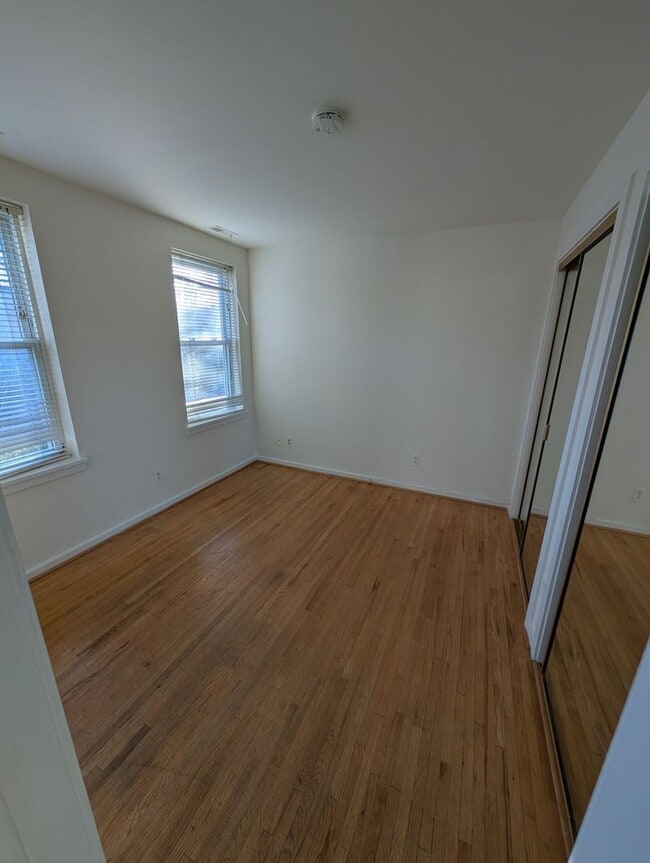 Building Photo - Georgetown Townhouse (Close to the West End and Dupont)