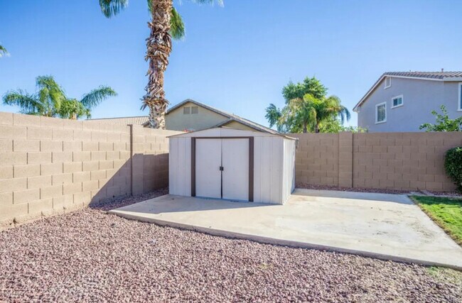 Building Photo - 3813 E Wyatt Way