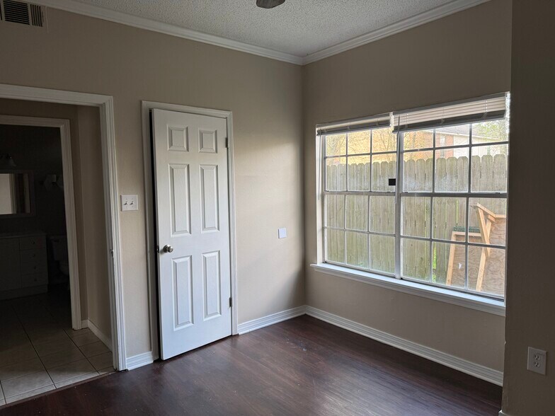 Building Photo - 8023 Bayou Fountain Ave