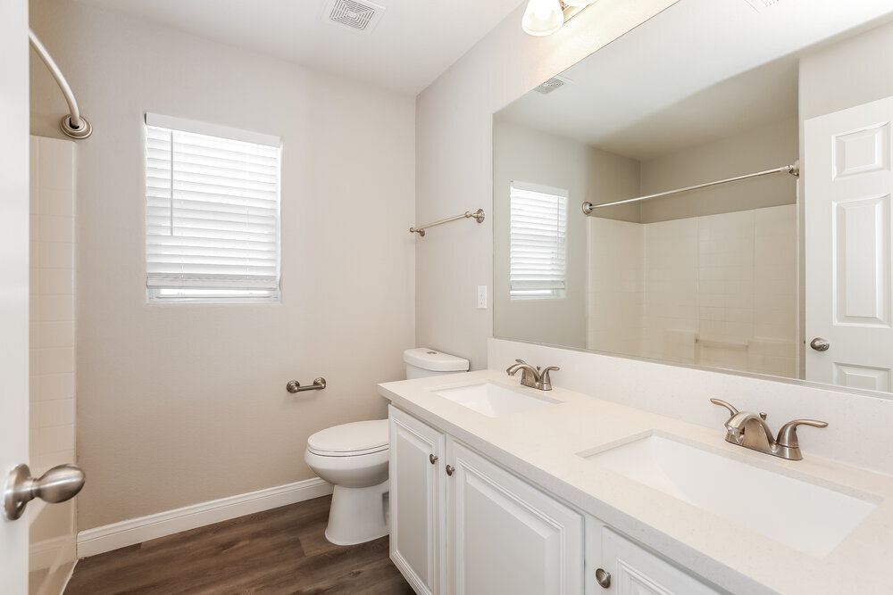 Building Photo - 8573 Primula Ct