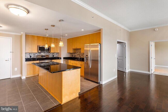 Building Photo - 155 Potomac Passage