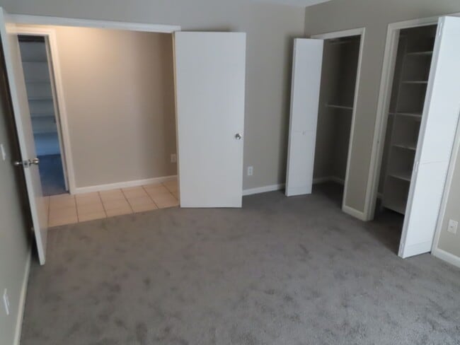 Building Photo - Four Bedroom Home in Oceanside