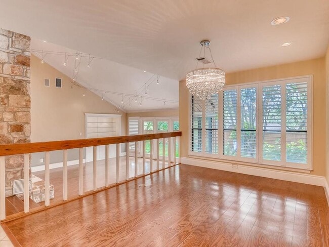 Building Photo - 1713 Bay Hill Dr