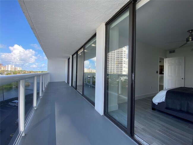 Building Photo - 20515 E Country Club Dr