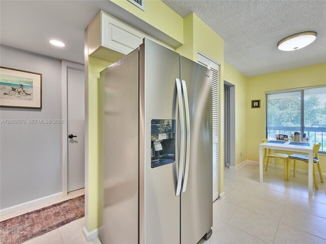 Building Photo - 10143 Mangrove Dr