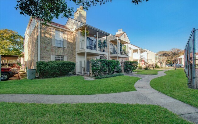 Building Photo - 2800 Jeanetta St