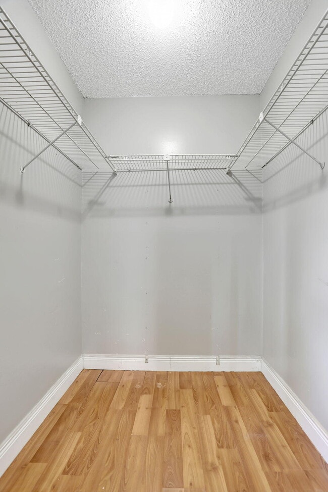 Building Photo - 9062 NW 20th Manor