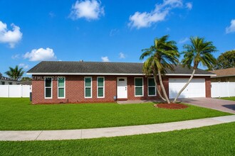 Building Photo - 177 Dove Cir