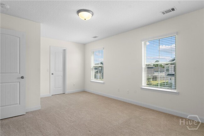 Building Photo - 767 Fairview Cir