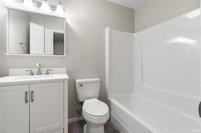 Building Photo - 5124 Woodmark Dr