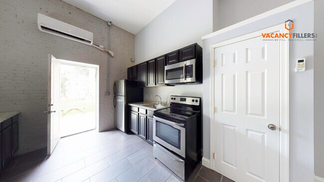 Building Photo - 507 N Paca St