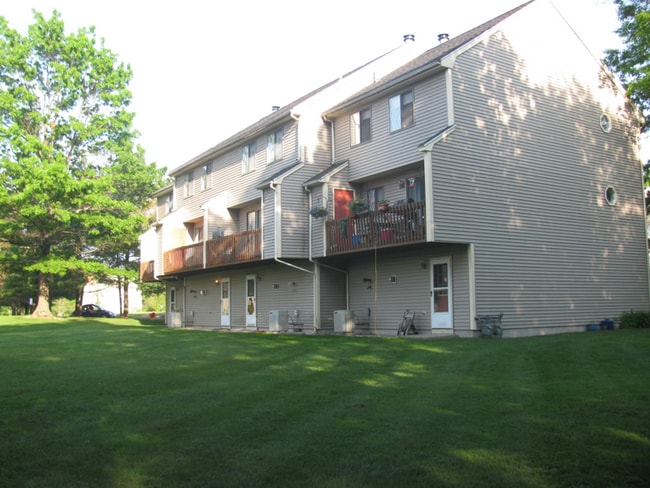 Building Photo - 7 Burberry Ct