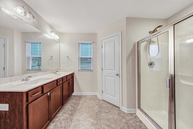 Building Photo - 507 Mt Carmel Rd