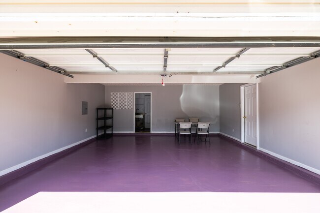Building Photo - 599 Rivulett Ct