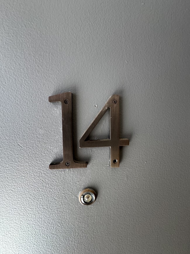 Building Photo - 1165 N Normandie Ave