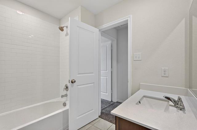 Building Photo - 2109 Muscovy St