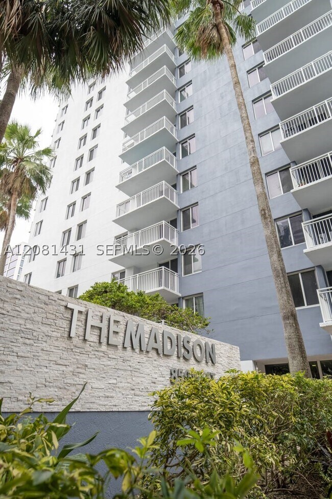 Building Photo - 800 N Miami Ave