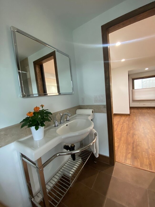 Building Photo - Brand NEW Mission Hills ADU w/Loft and A/C