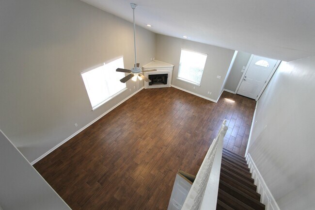 Building Photo - 2534 Golden Park Ln