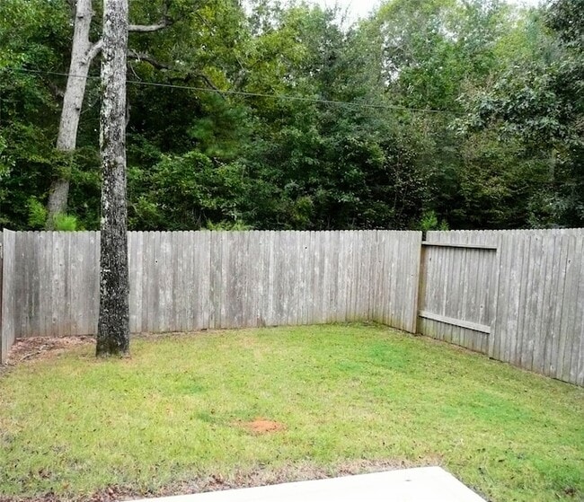 Building Photo - 32 Woodland Hills Dr