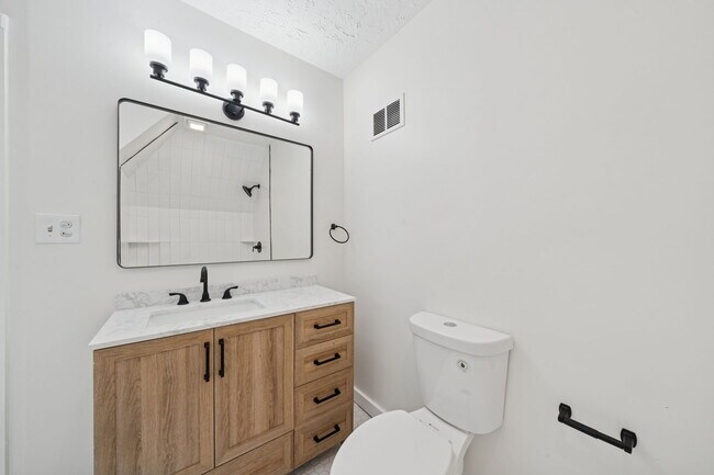 Building Photo - 5616 3rd St