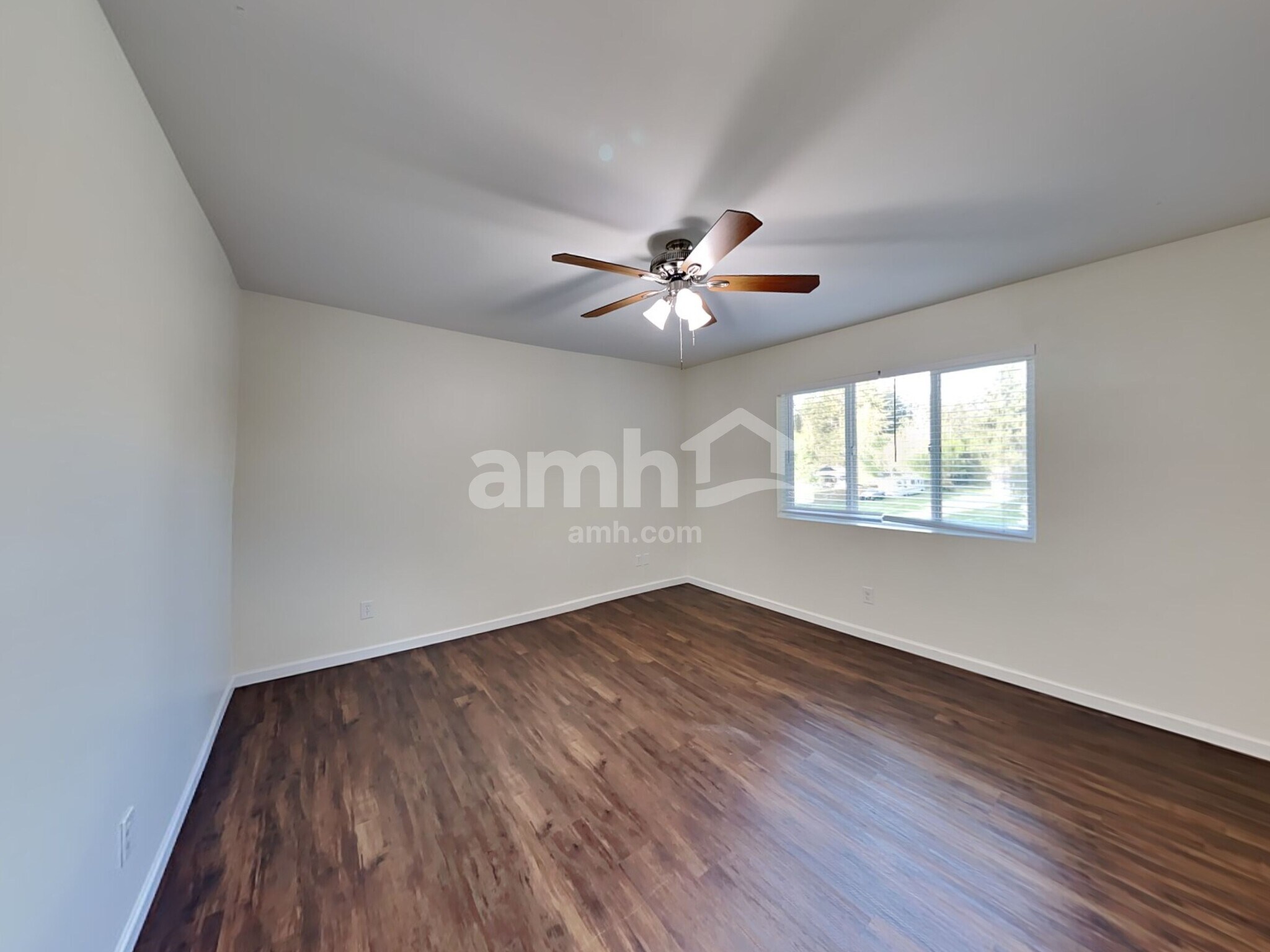 Building Photo - 16703 25th Ave Ct E