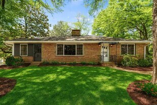 Building Photo - 1930 Hollywood Rd NW