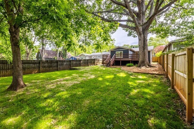 Building Photo - 487 Pasley Ave SE