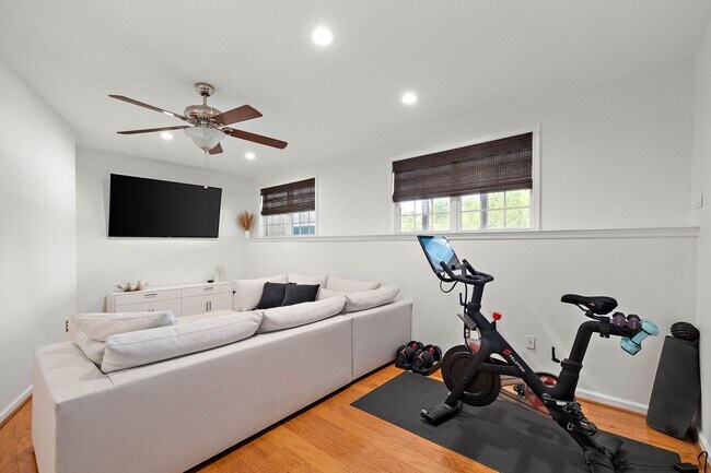 Building Photo - Beautiful Townhome in Ballymeade