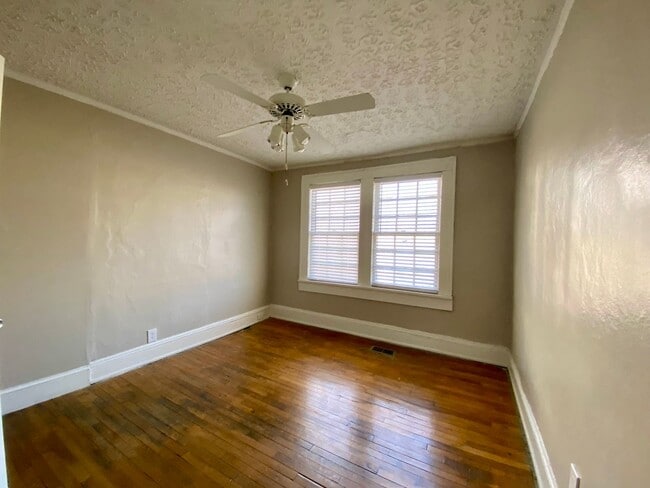 Interior Photo - Spanish Oaks Apartment