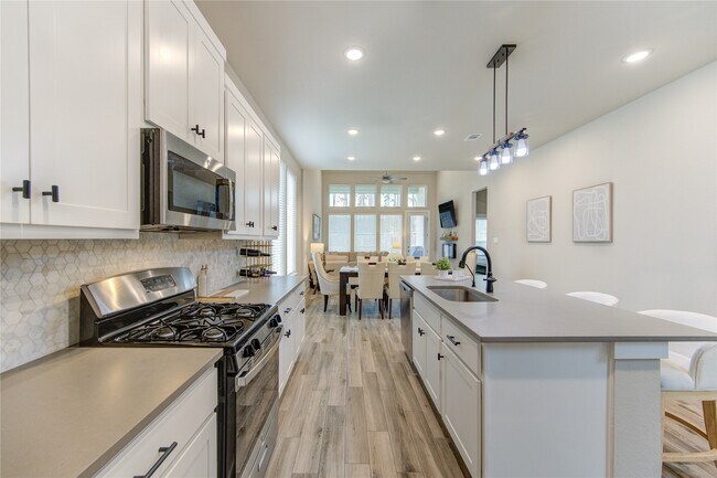 Building Photo - 296 Mallorn Ln