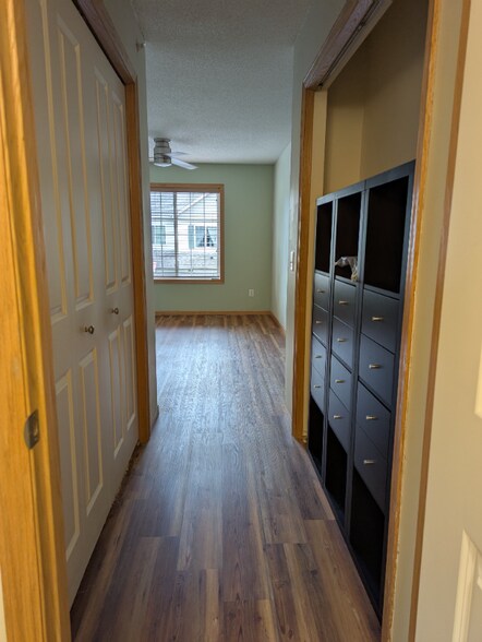 Building Photo - 361 Ojibway Path