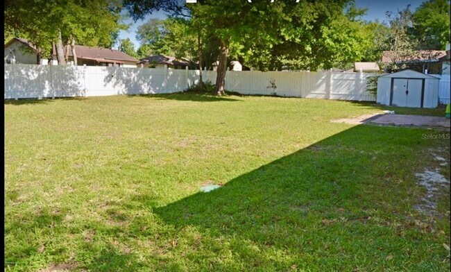 Building Photo - 22 Teak Ct