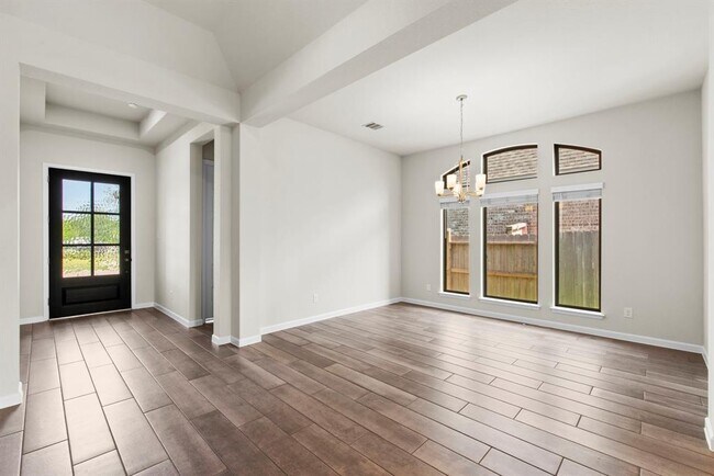 Building Photo - 15818 Weston Ridge Dr