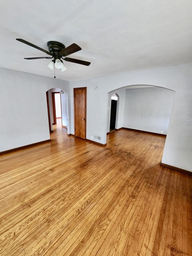 Building Photo - Duplex