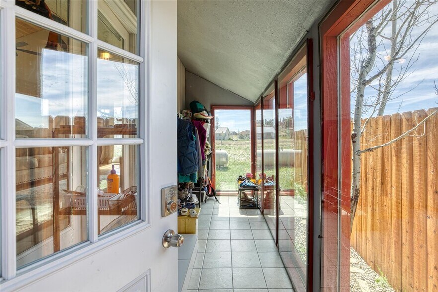 Mudroom - 43 Scratch Ct